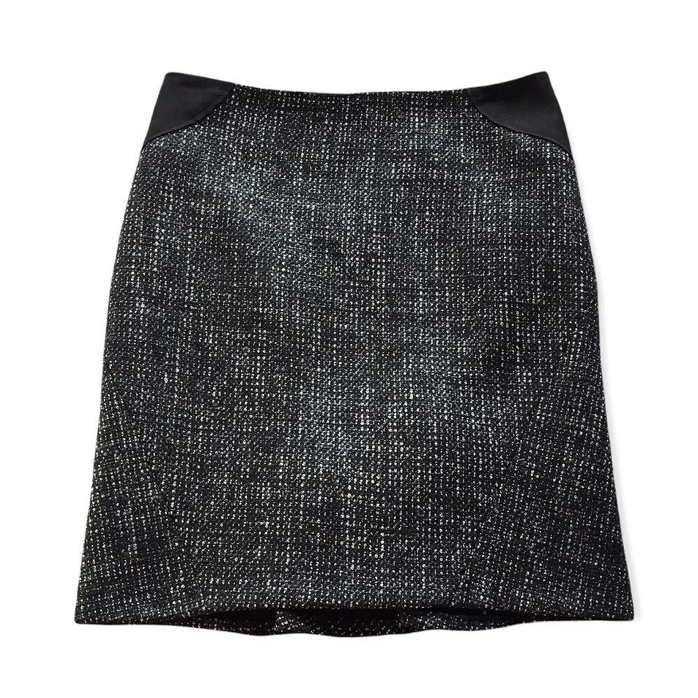 🆕Tahari Black Tweed Knee Length Skirt